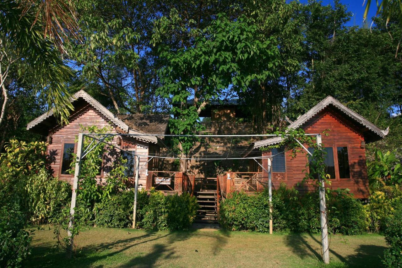 Pai Treehouse Hotel Exterior photo